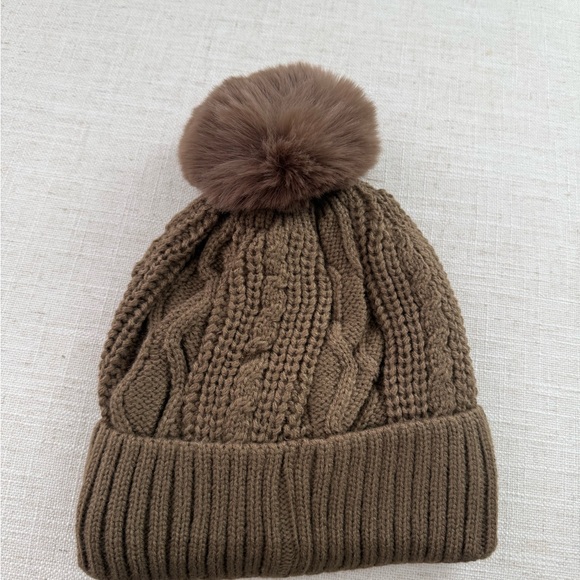 lululemon athletica Brown Cable Knit Beanie with Pom-Pom - Picture 2 of 3